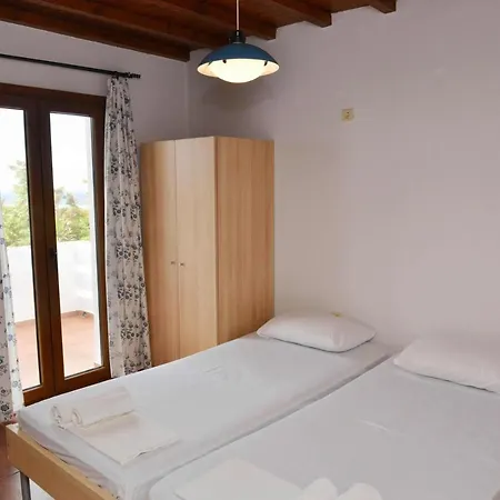 Apartmanhotel Paradisia 3*