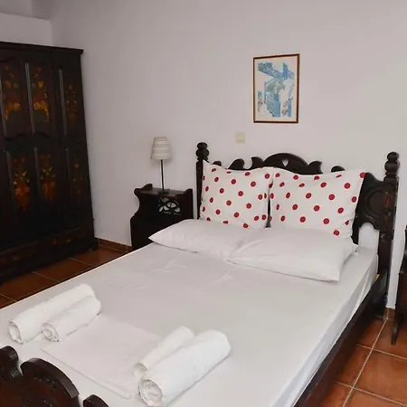 Paradisia Apartmanhotel Naxos City