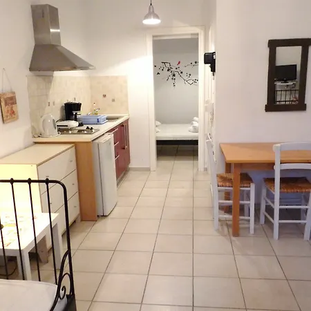 Aparthotel Paradisia Naxos City