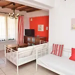Paradisia Aparthotel 3*