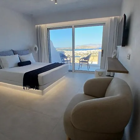 Paradisia Naxos City