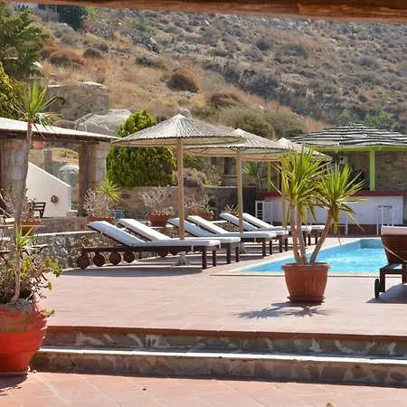 Paradisia Aparthotel 3*