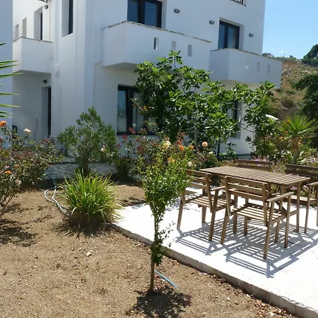 Paradisia Naxos City