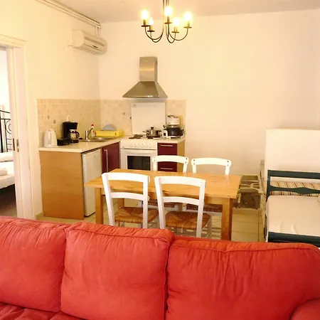 Aparthotel Paradisia 3*