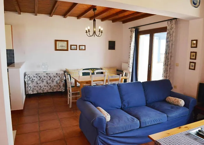 Paradisia Naxos City