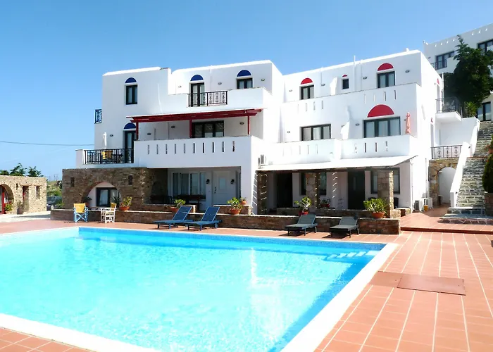 Paradisia Naxos City